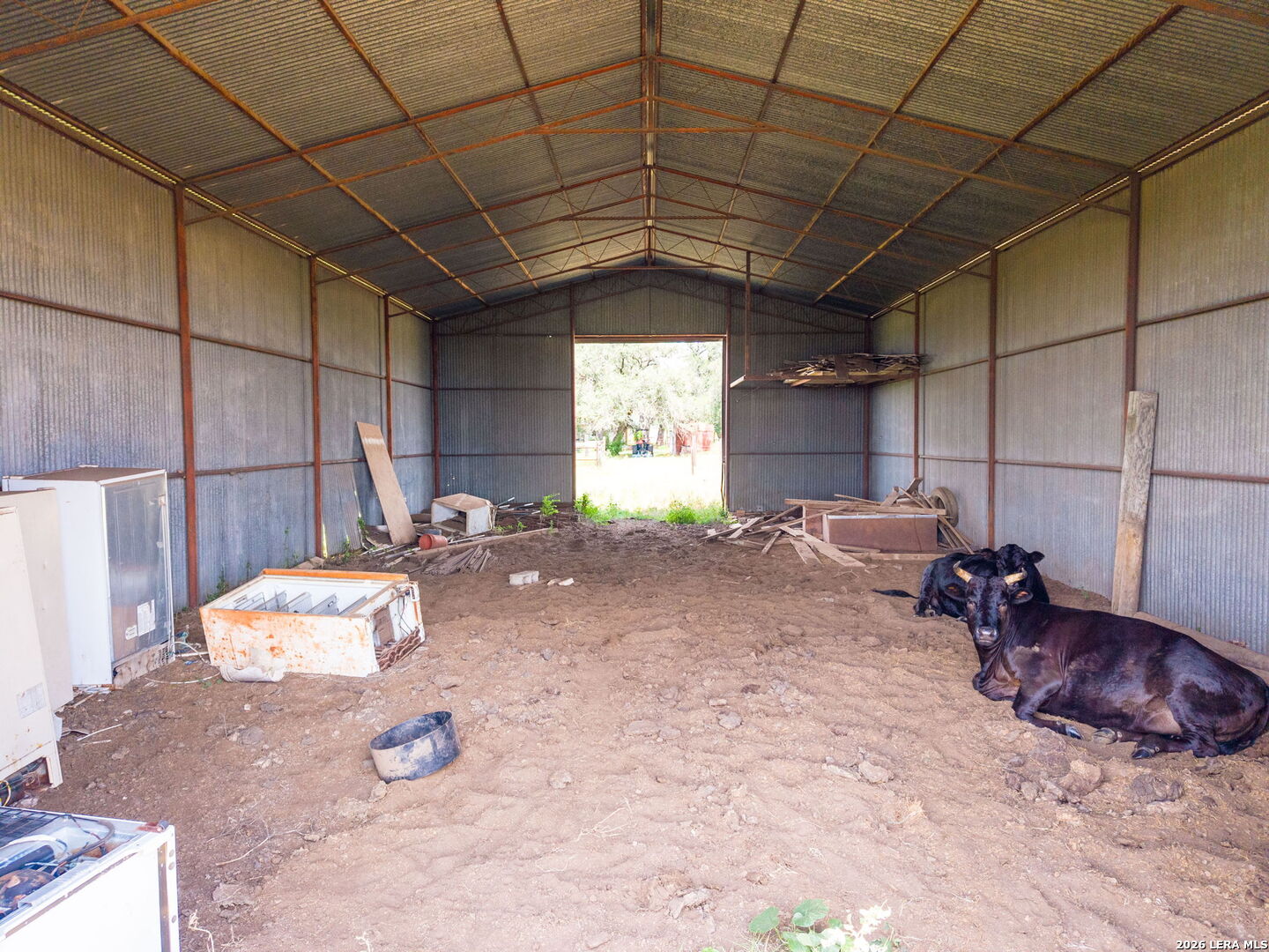 main property photo 25