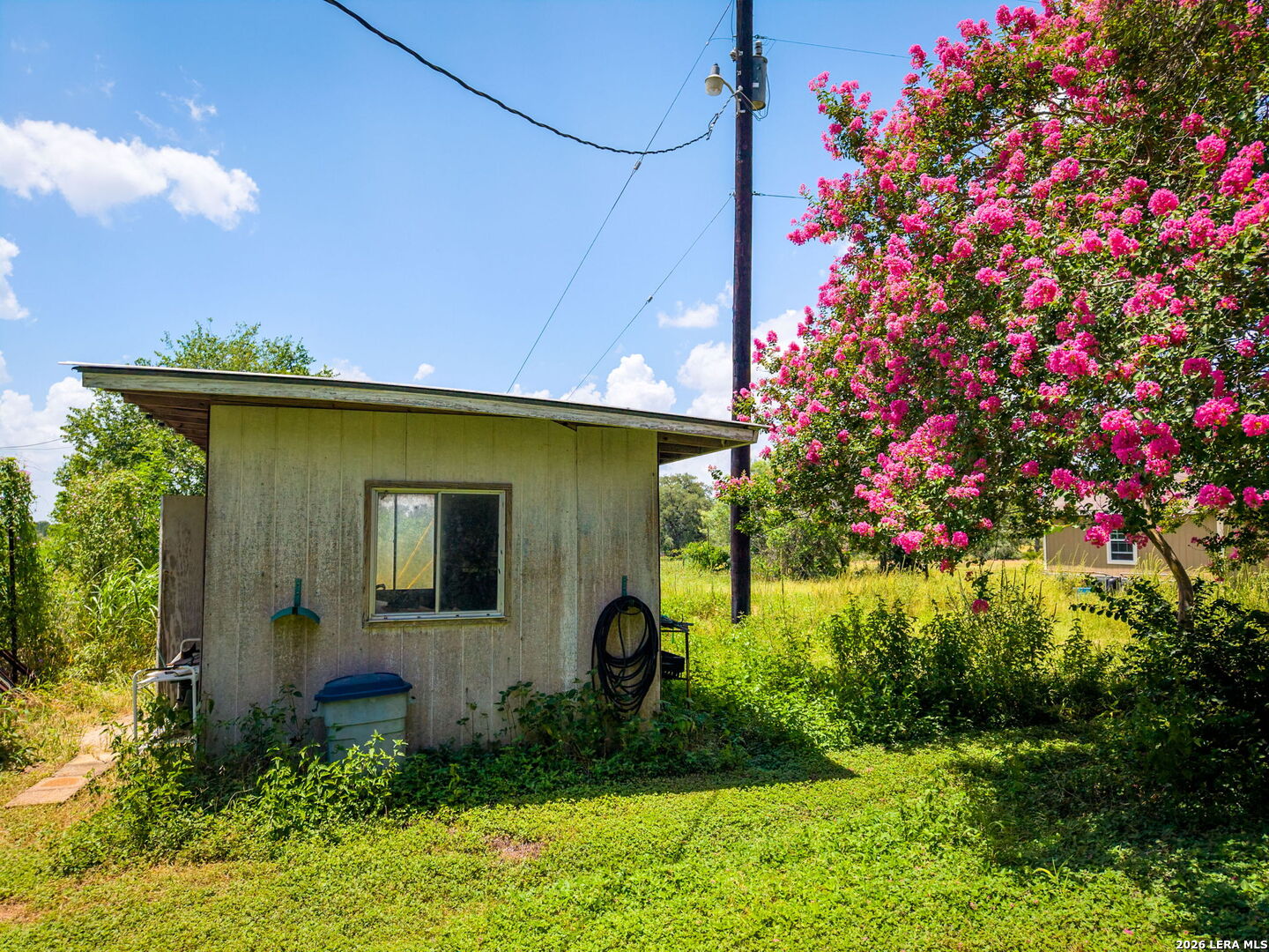 main property photo 31