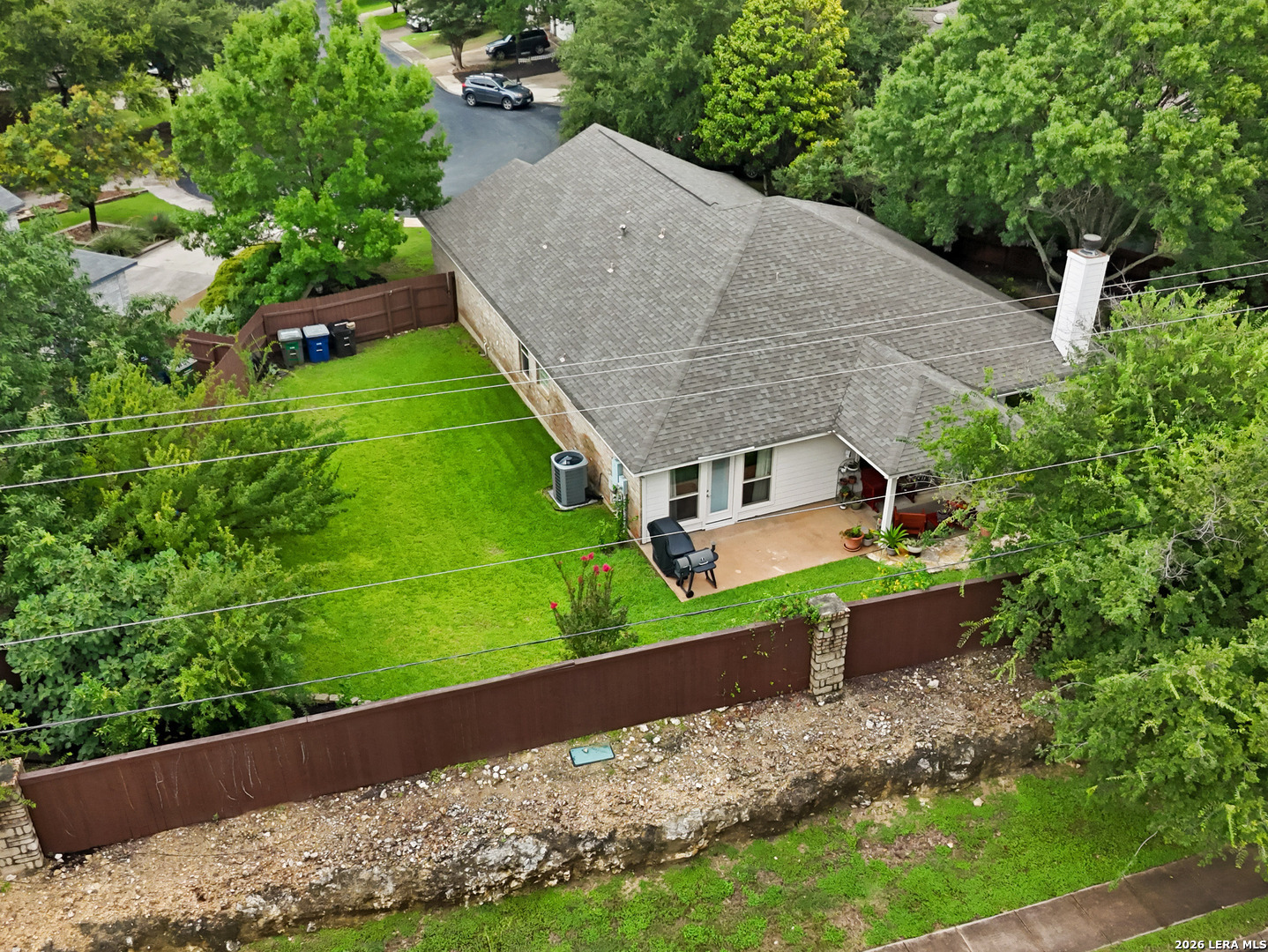 main property photo 29