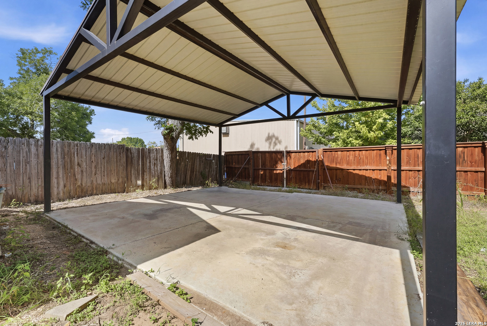 main property photo 38