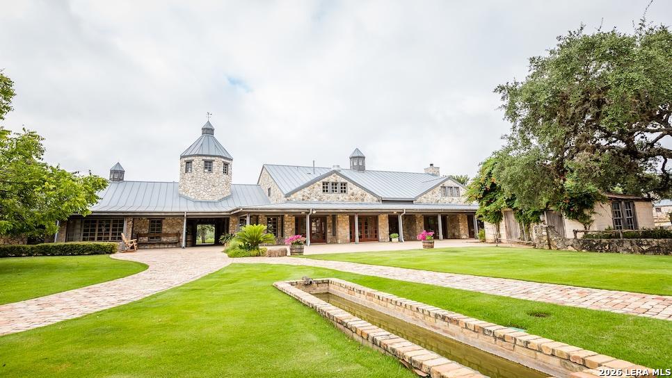 main property photo 28