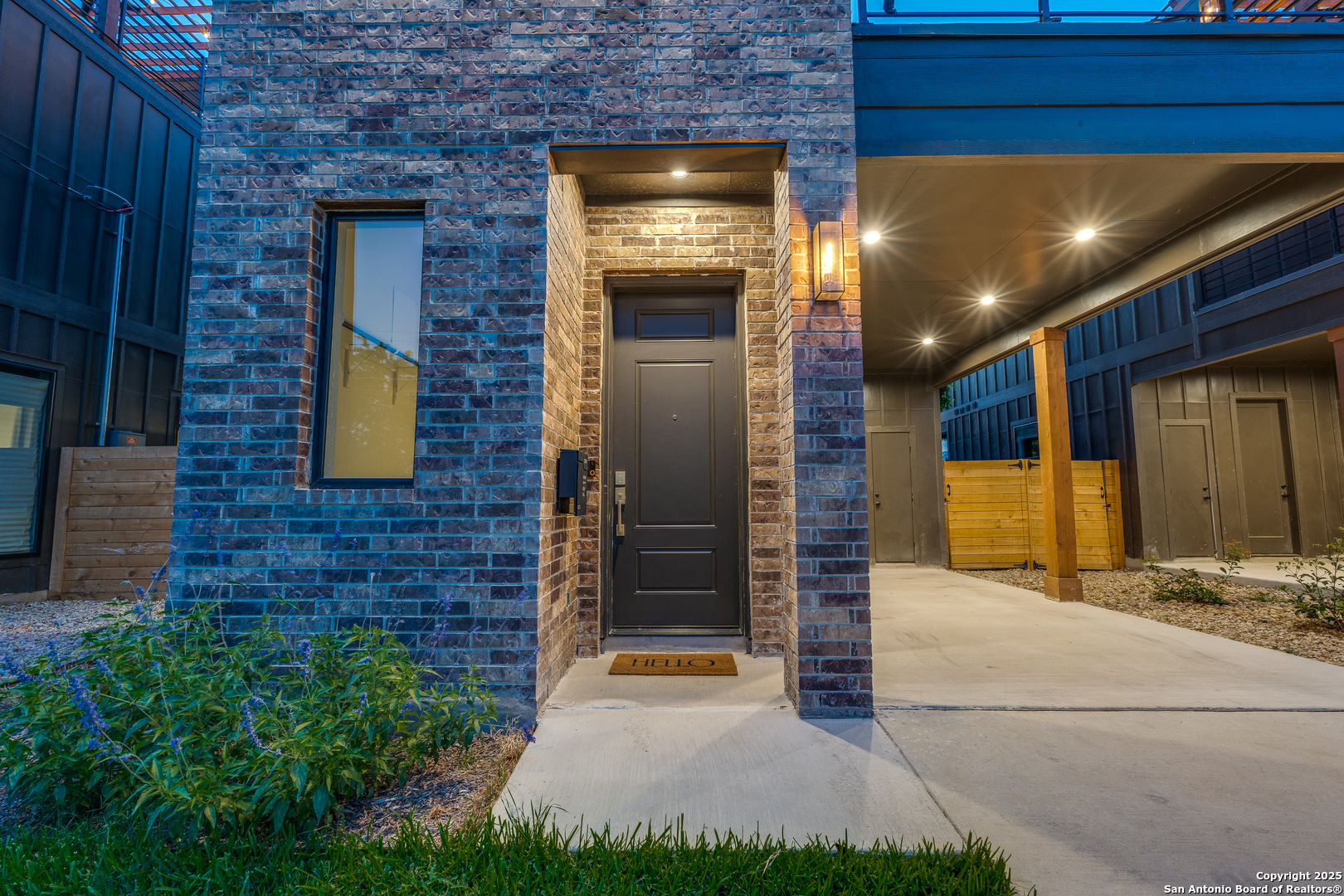 main property photo 27