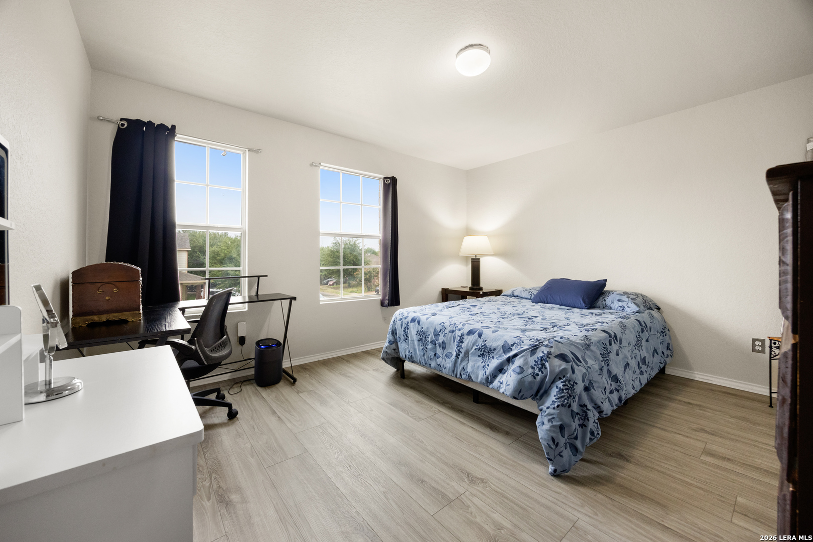 main property photo 30