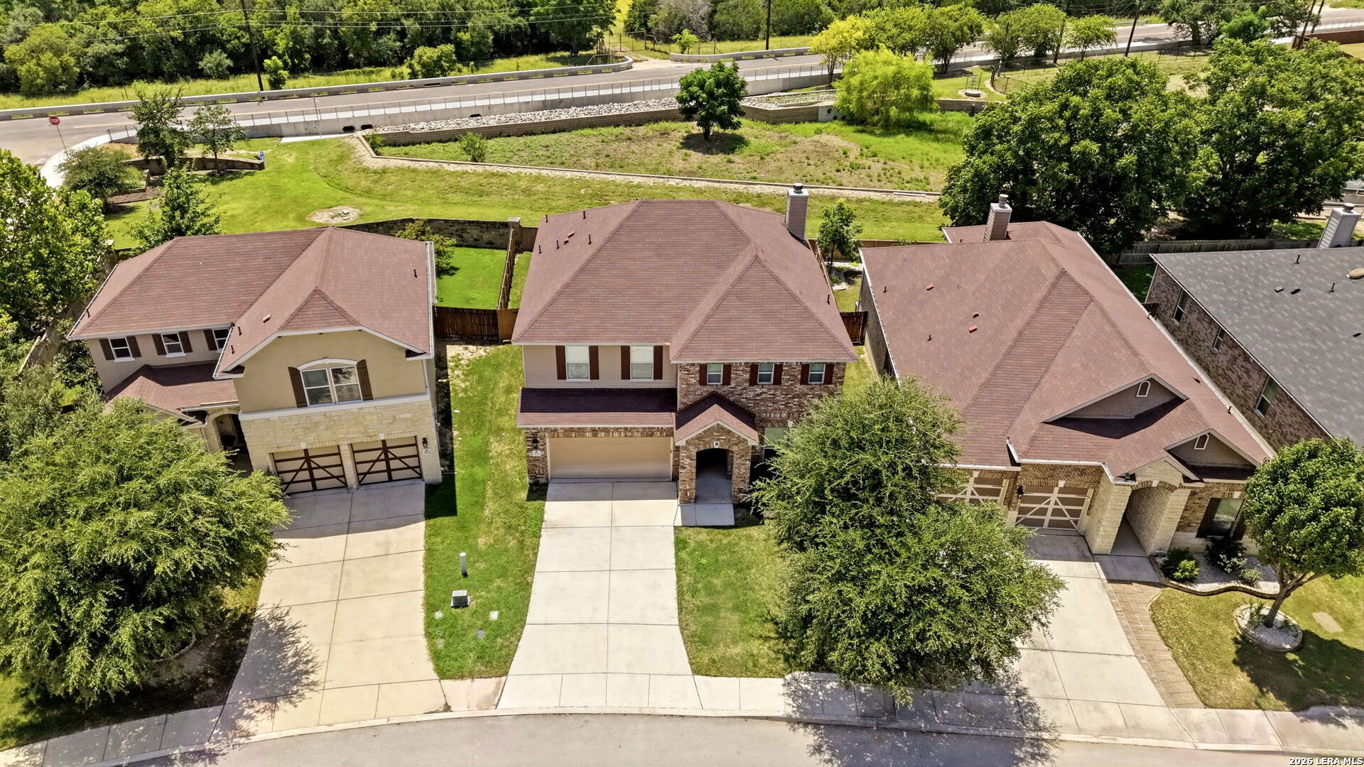 main property photo 31