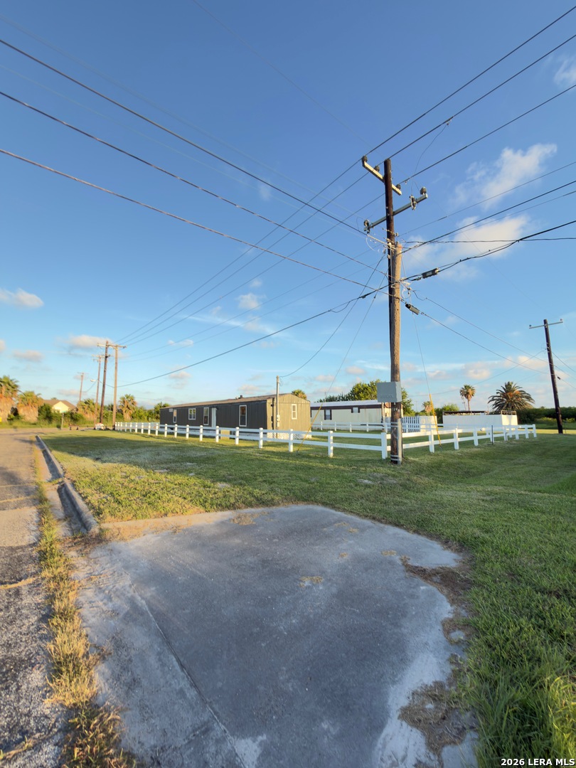 main property photo 16