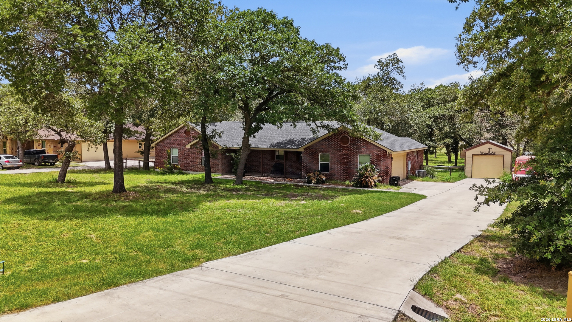 main property photo 9