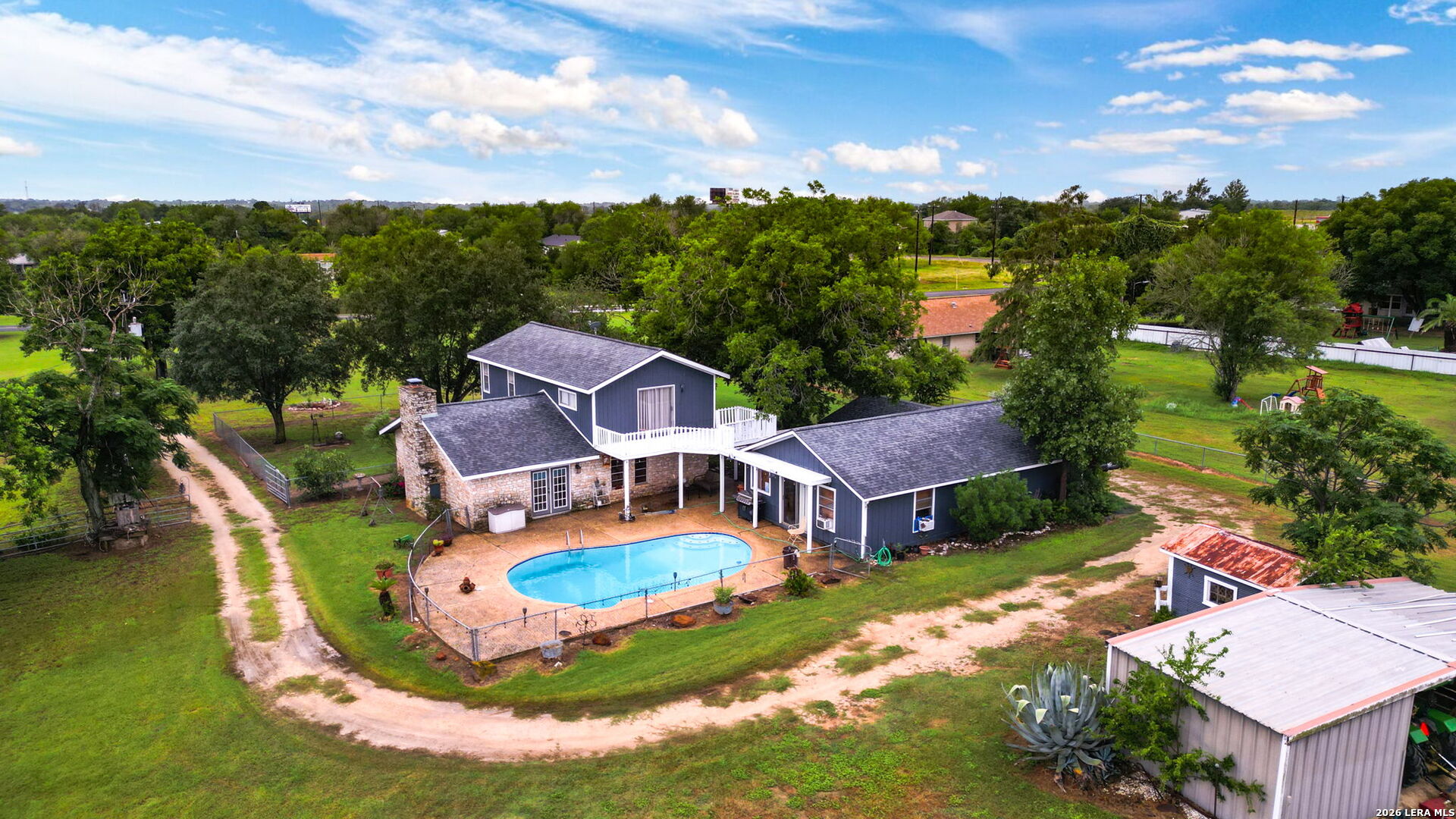 main property photo 6