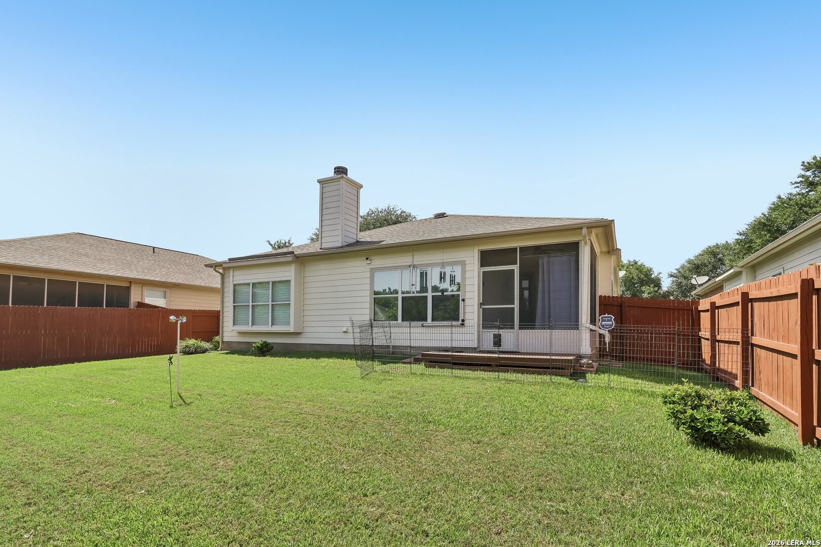 main property photo 28