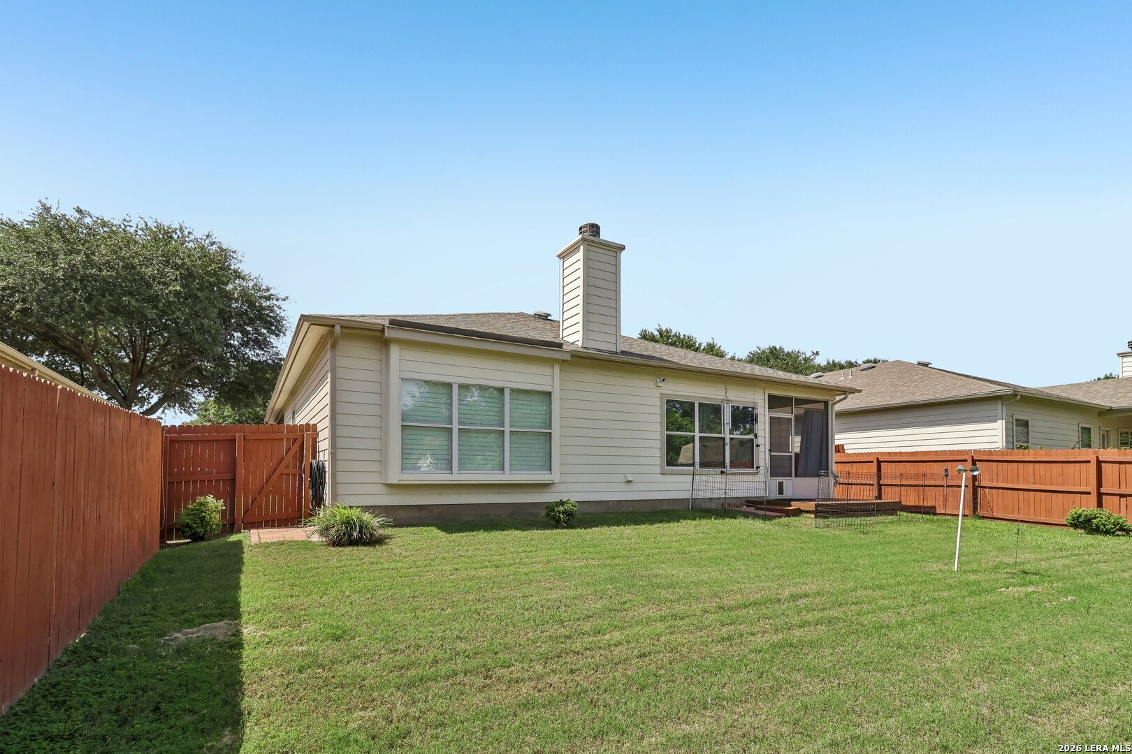main property photo 32