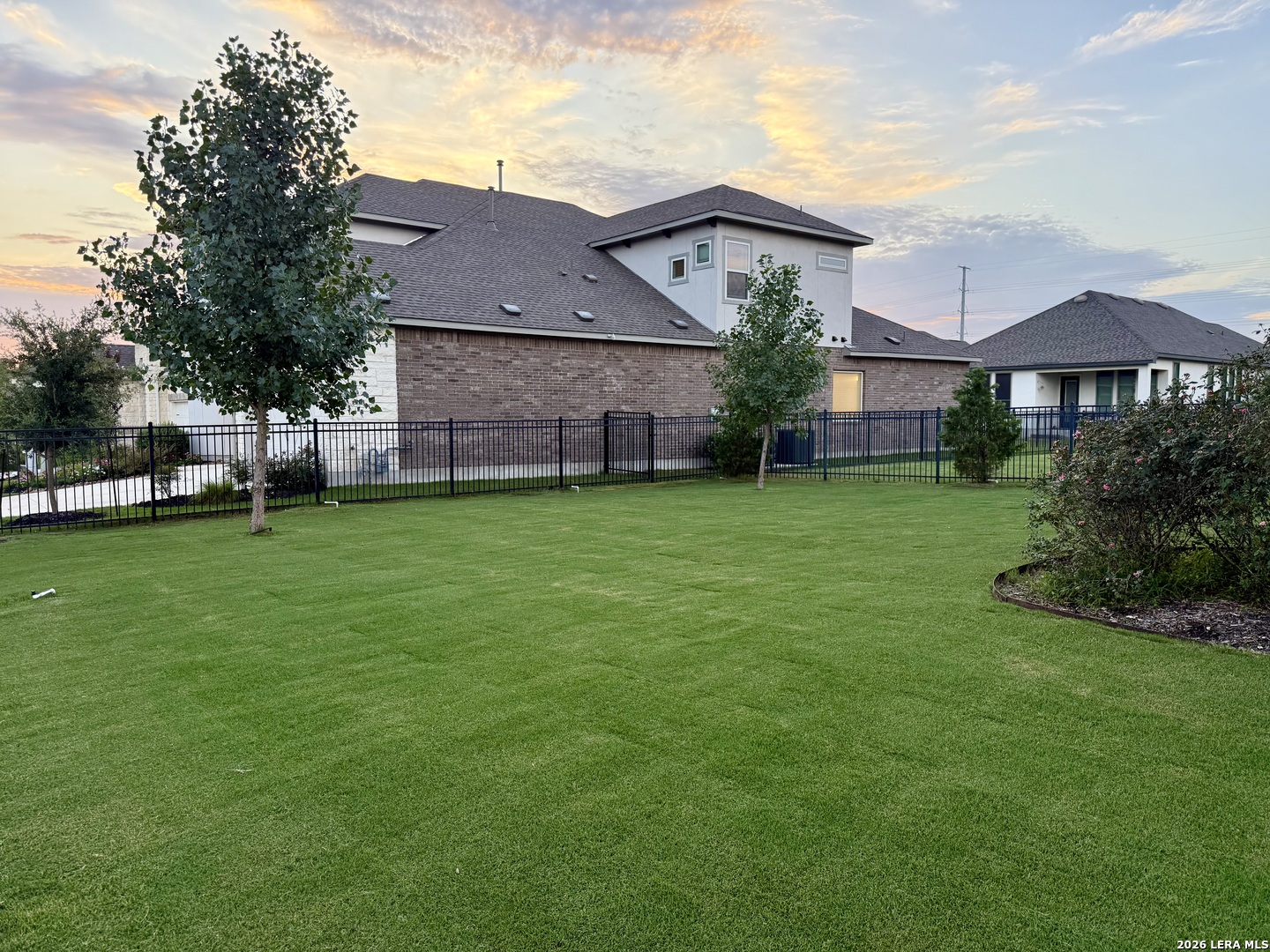 main property photo 24