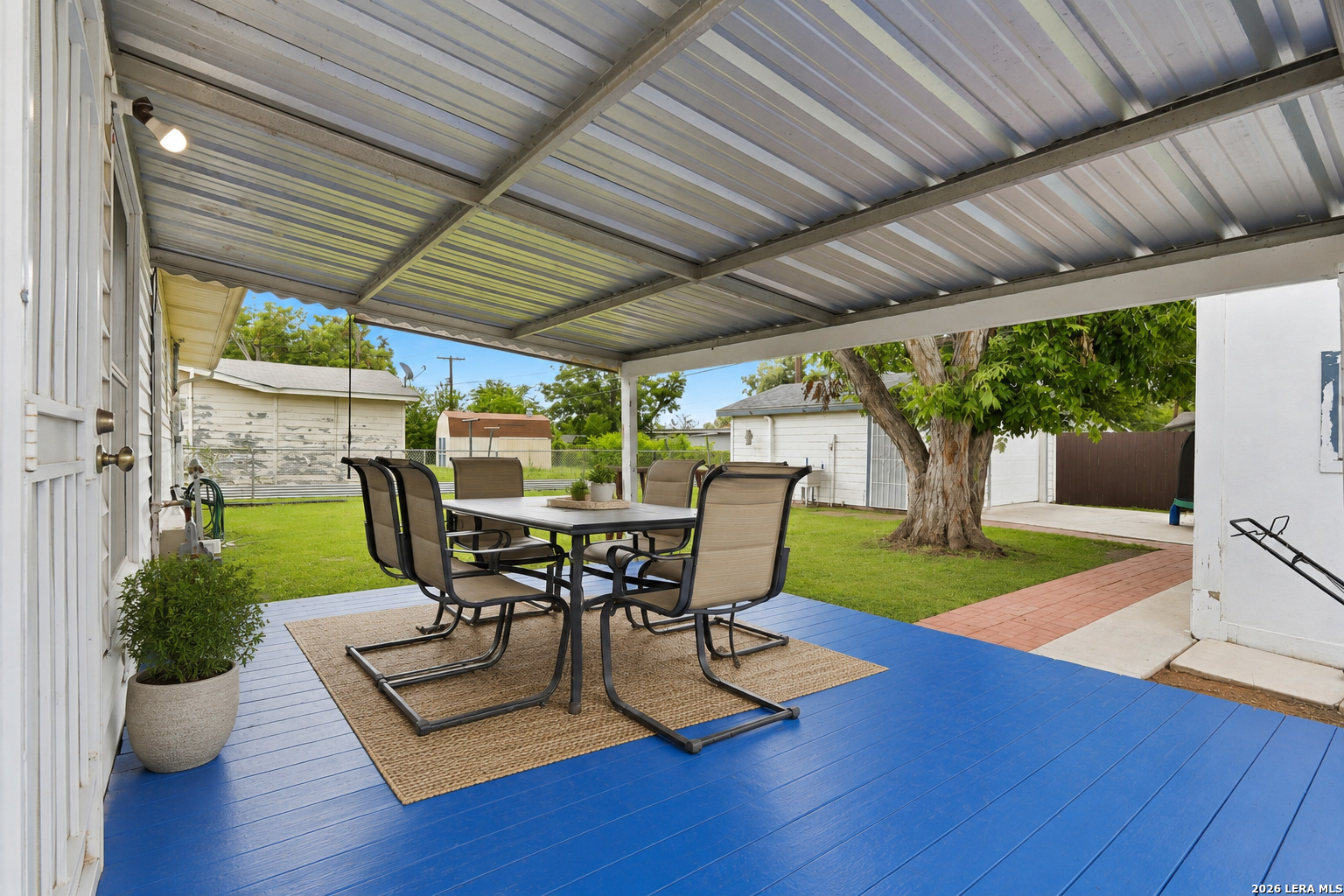 main property photo 13