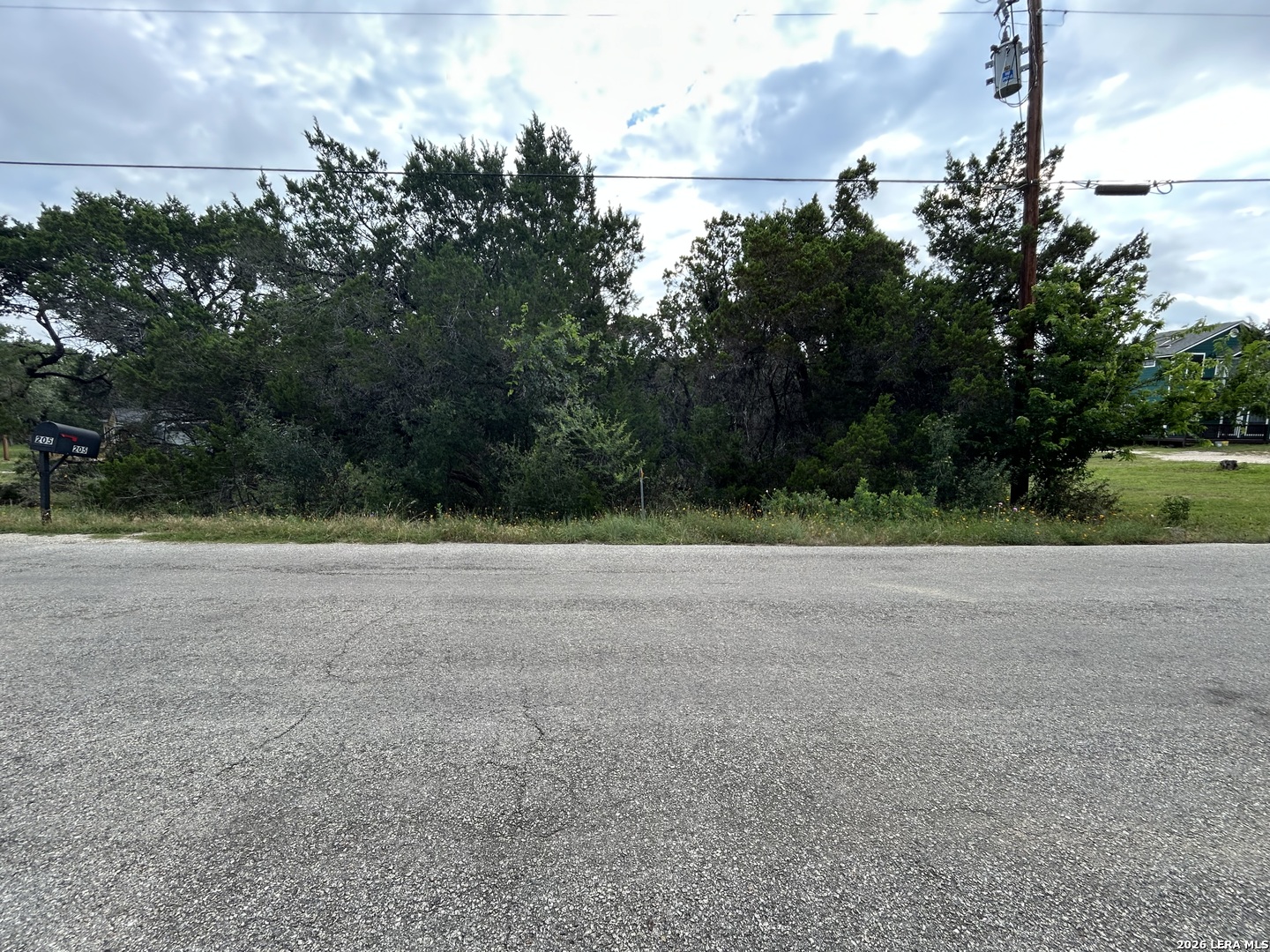 main property photo 6