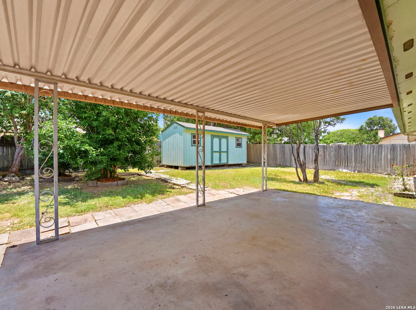 main property photo 25