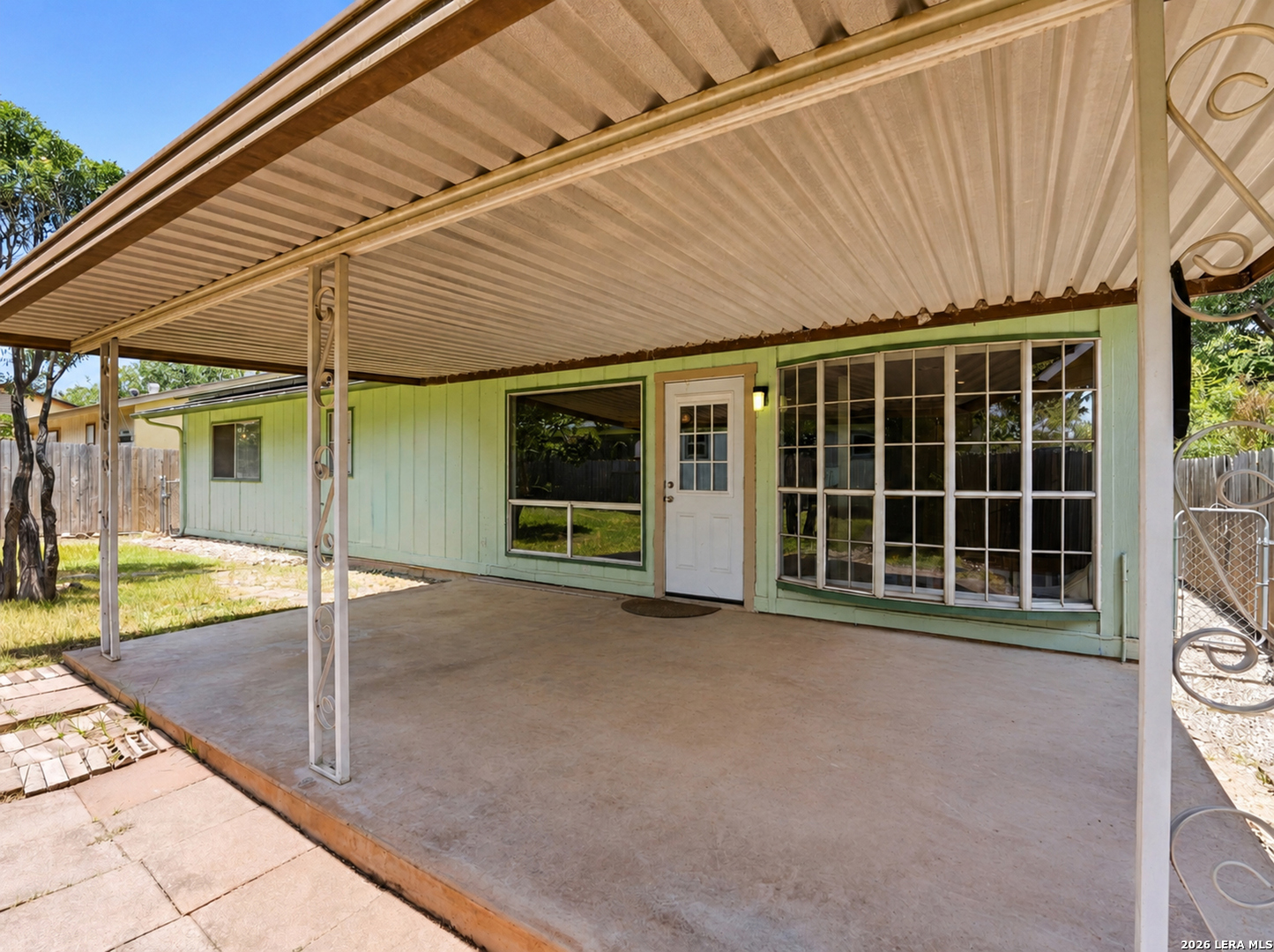 main property photo 26