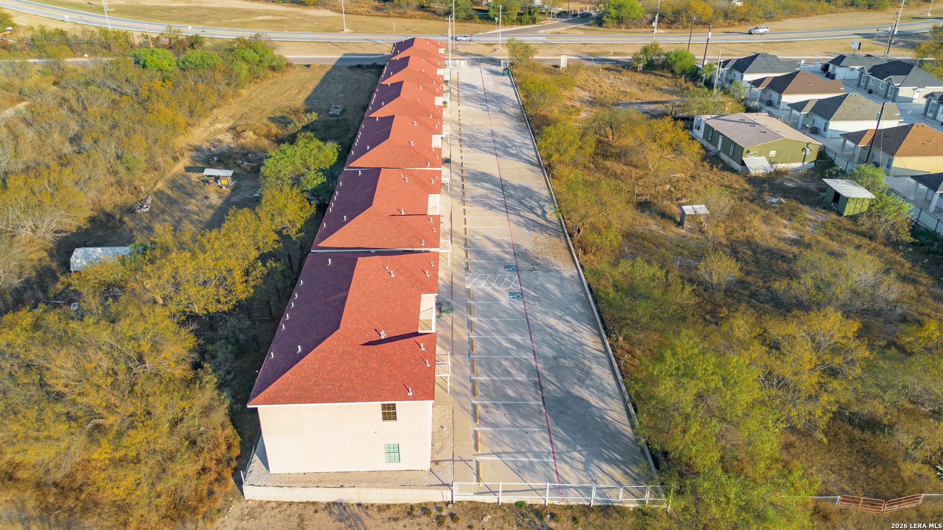 main property photo 4