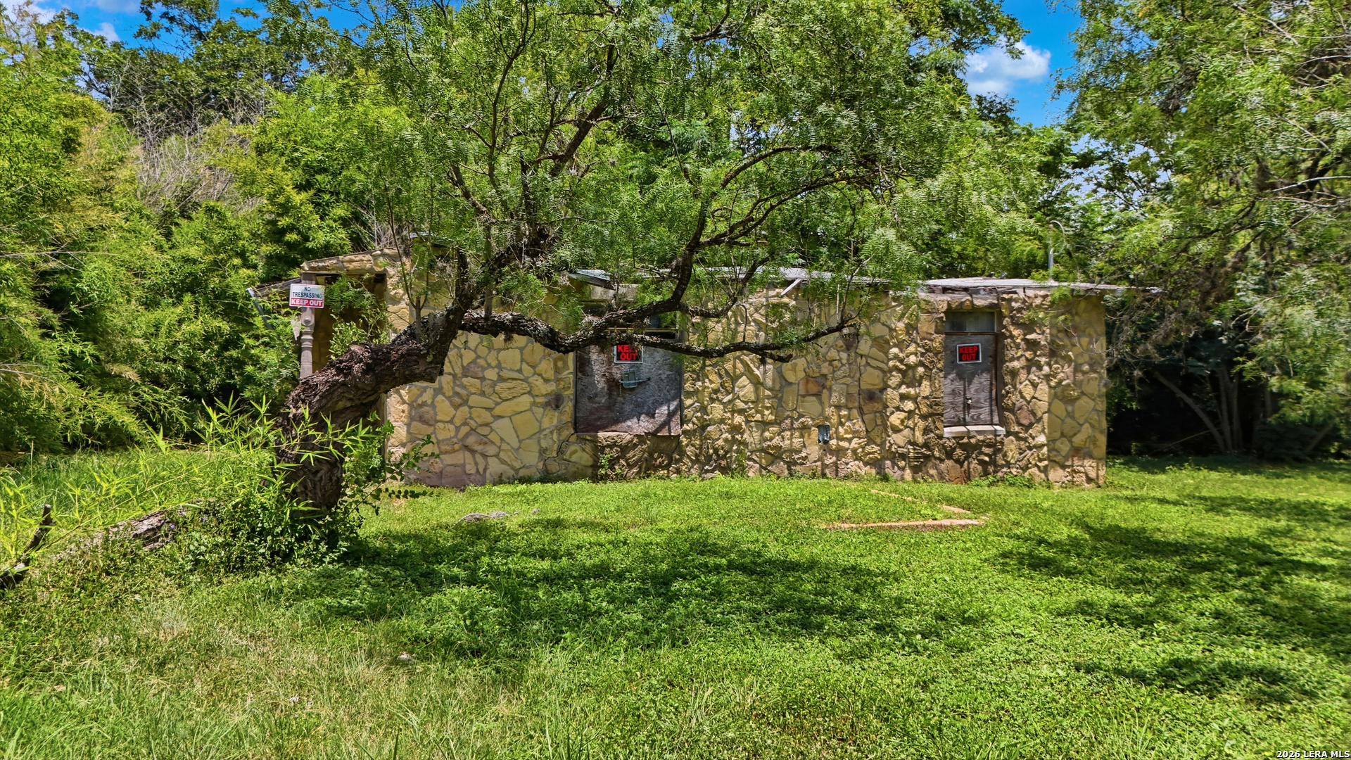 main property photo 12