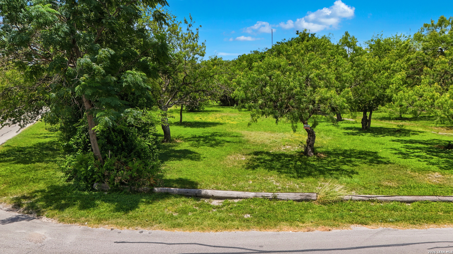 main property photo 11