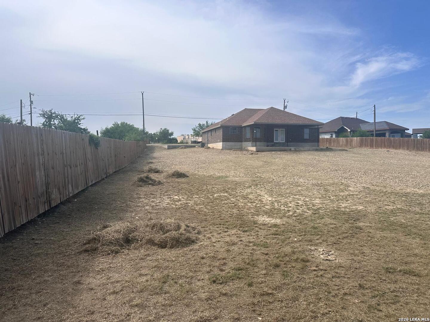main property photo 16