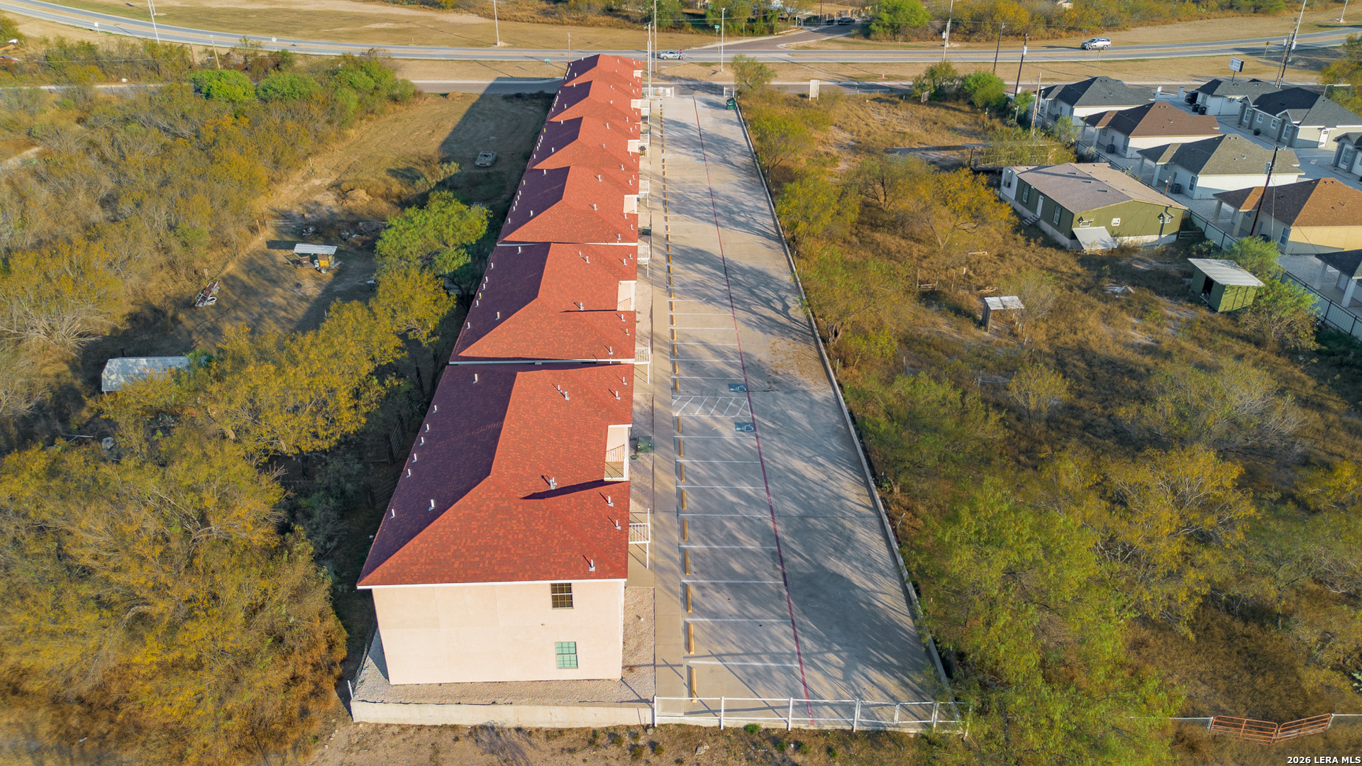 main property photo 4