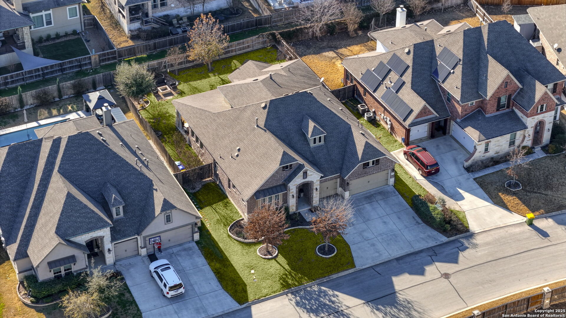 main property photo 33