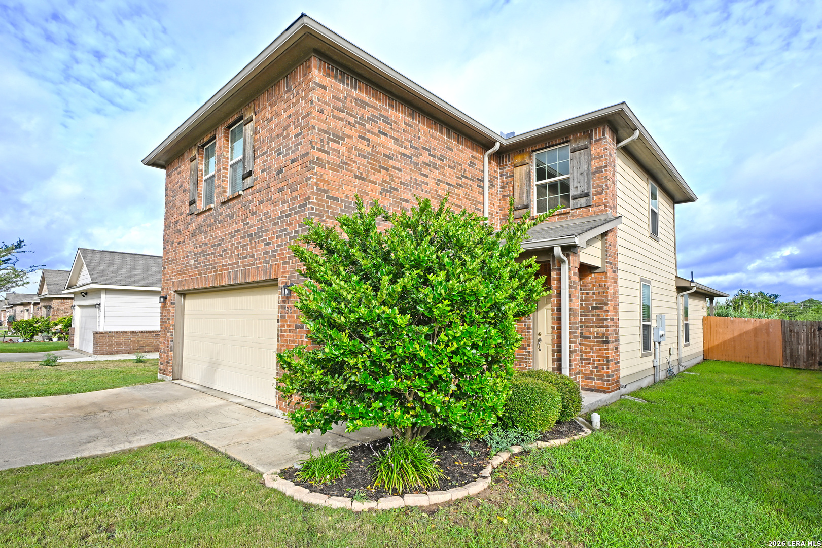 main property photo 25
