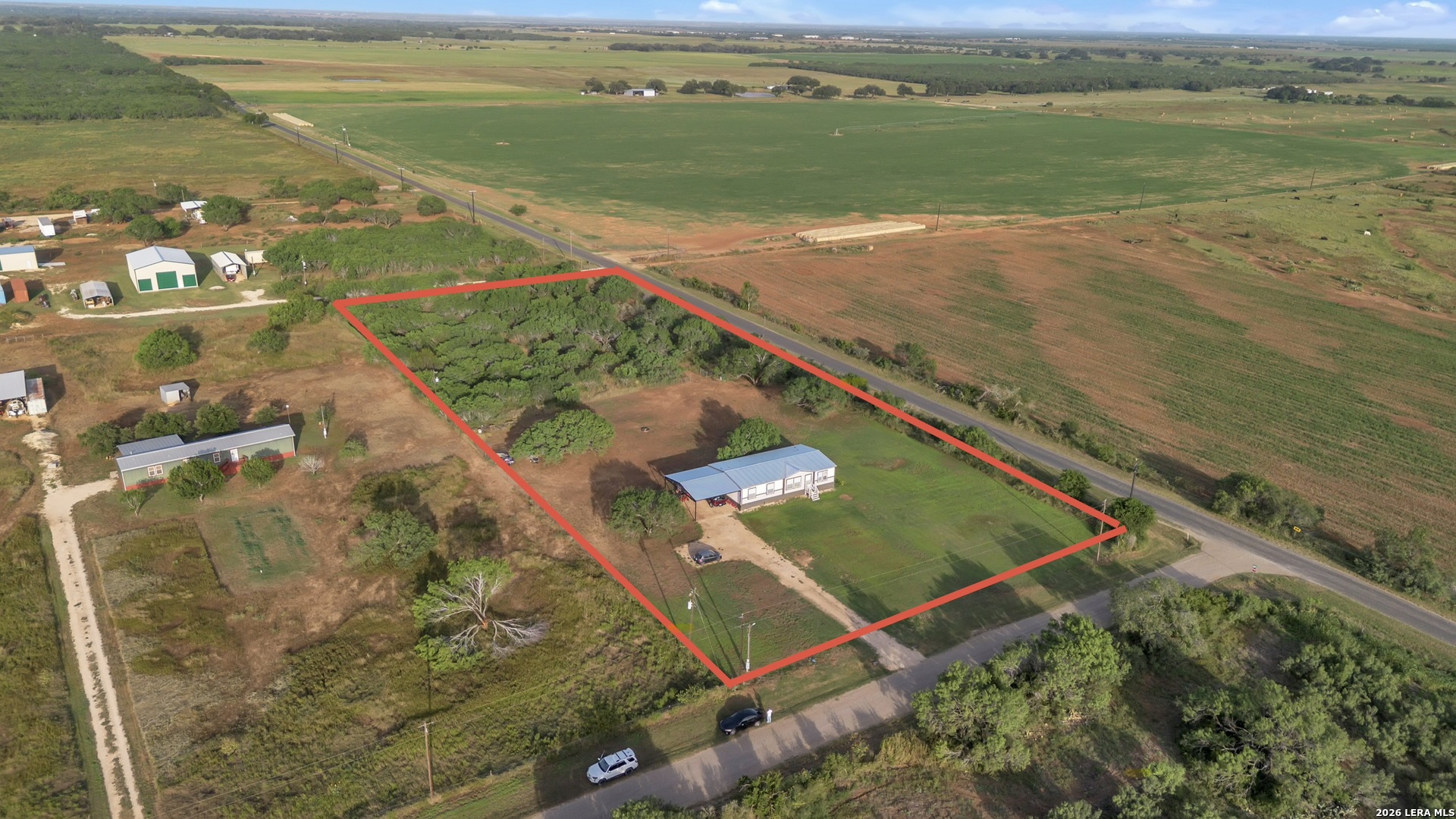 main property photo 4