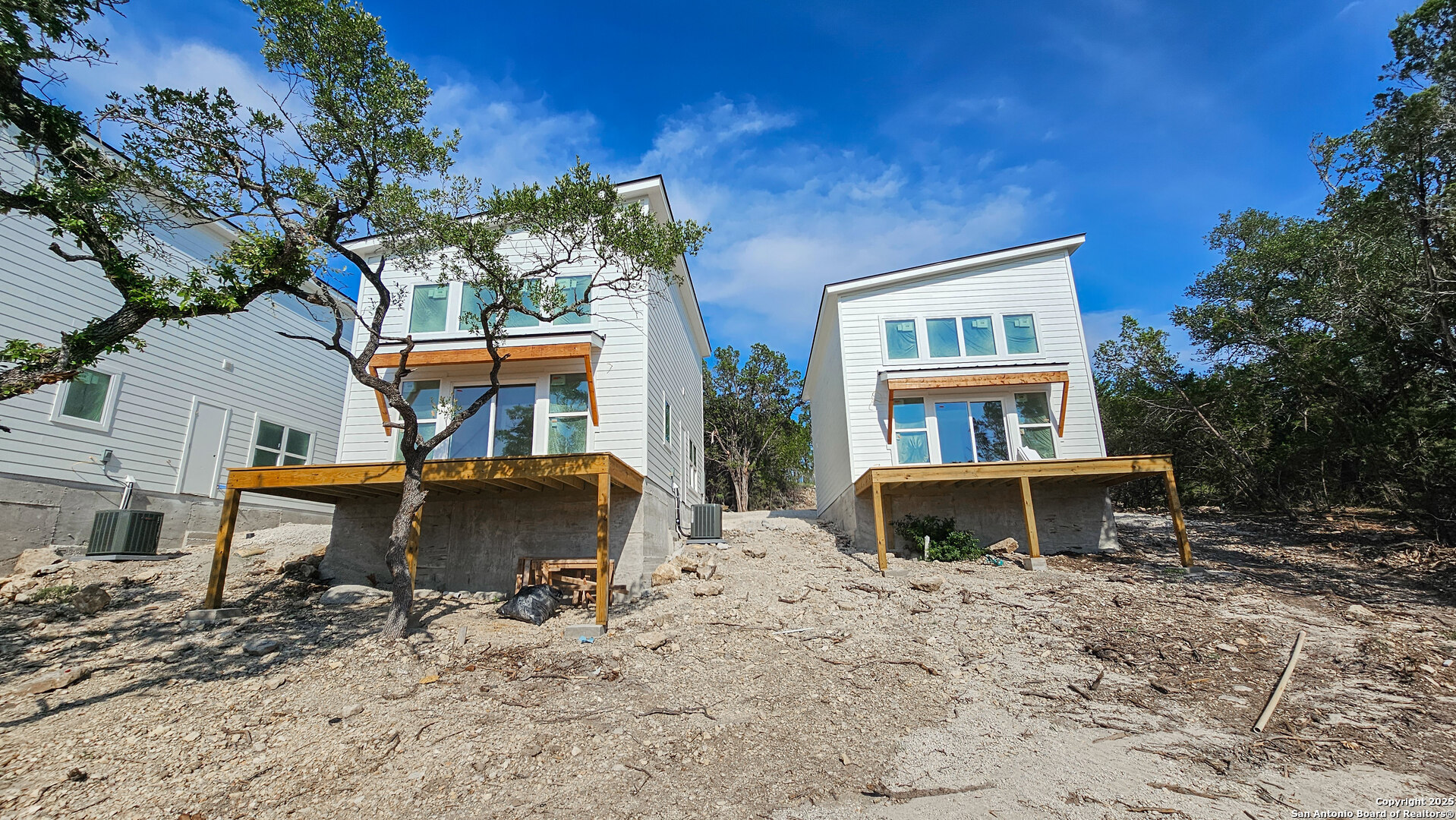 main property photo 19