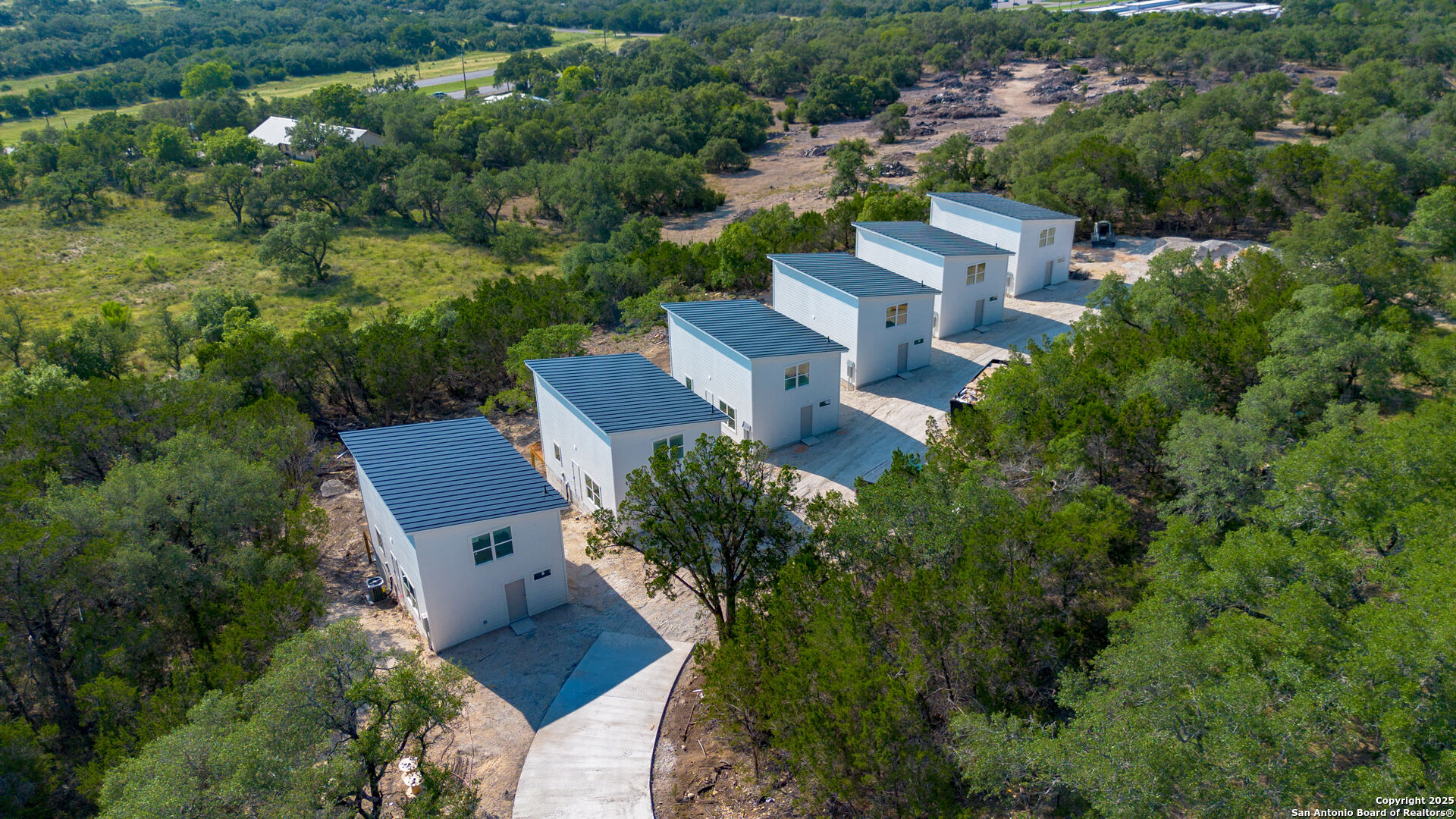 main property photo 21
