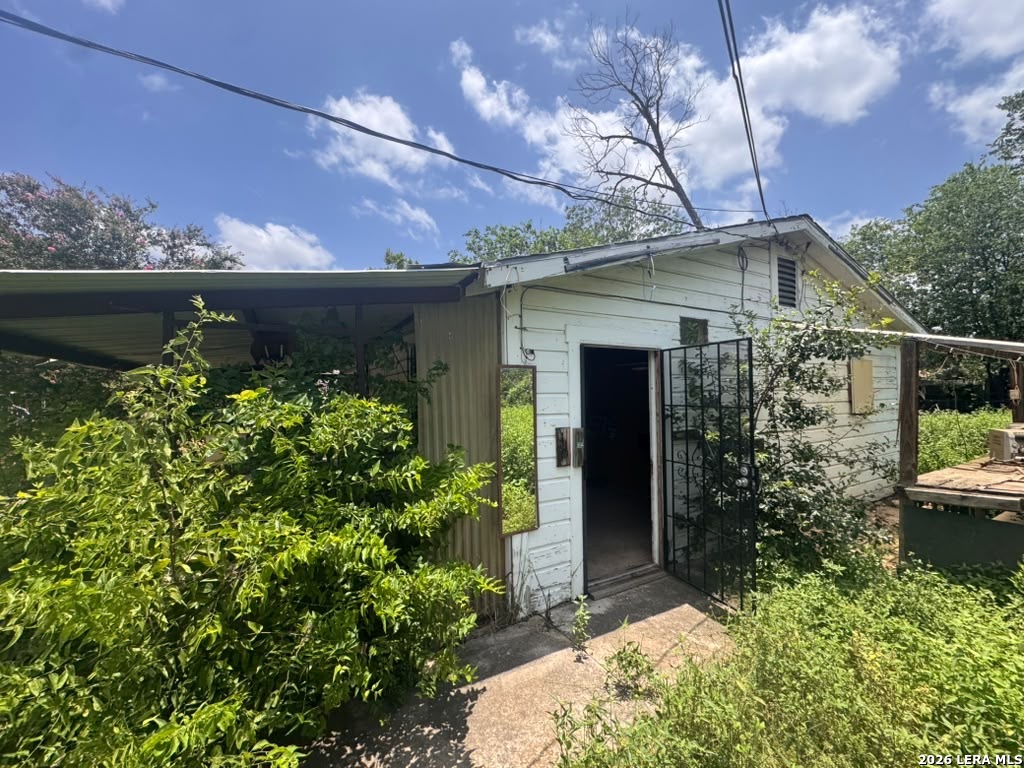 main property photo 14