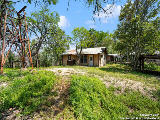 main property photo 25