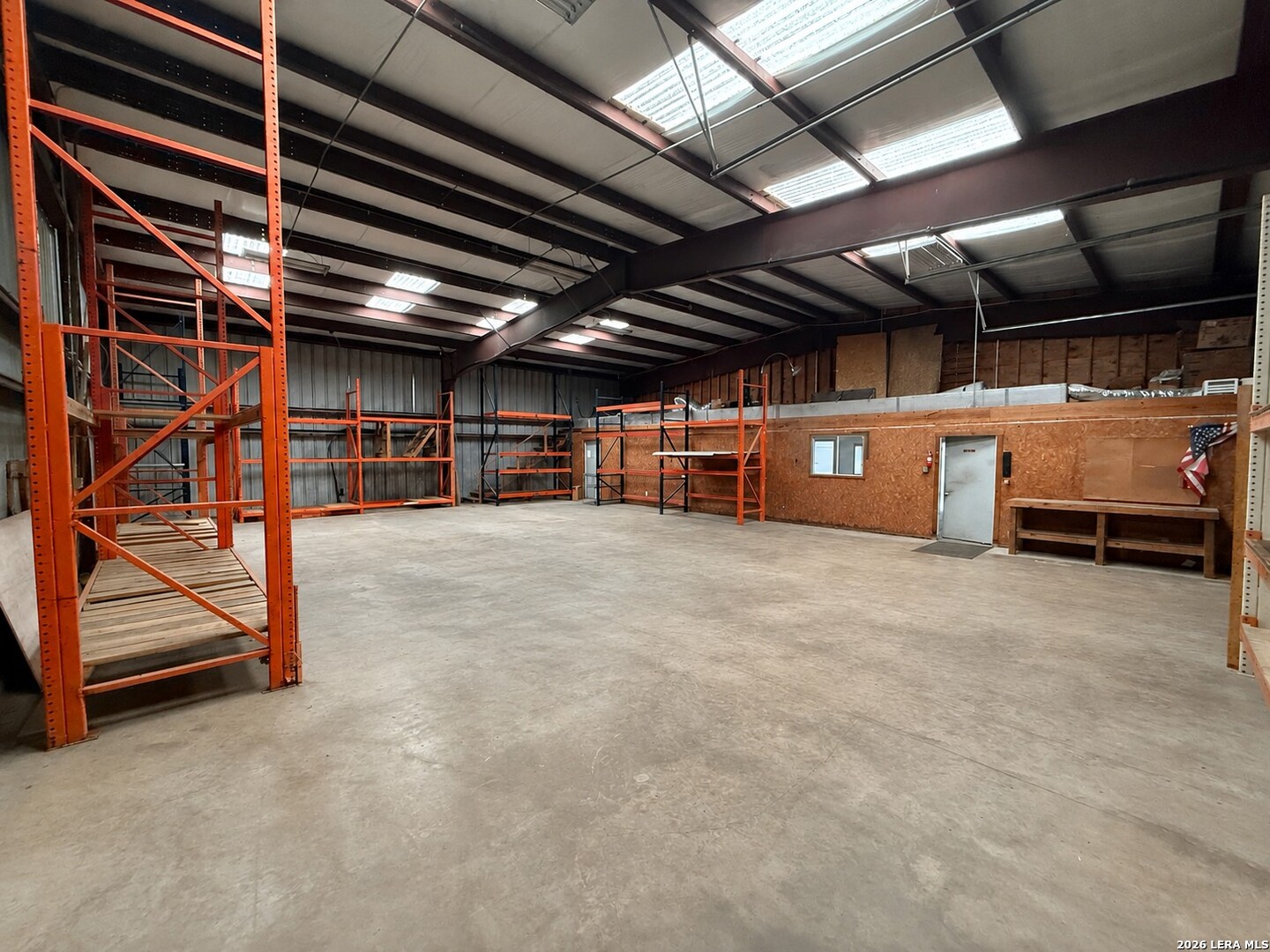 main property photo 8
