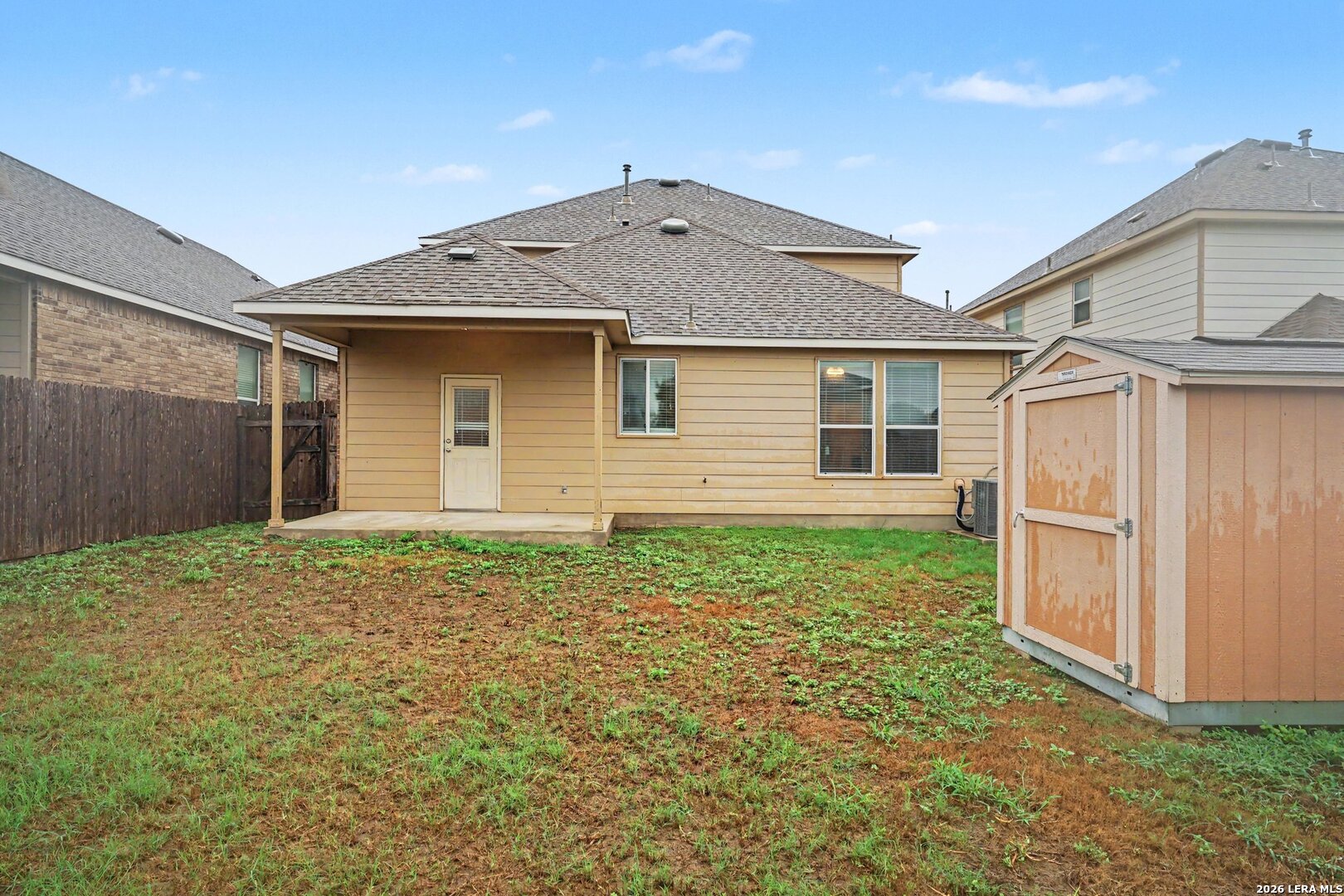 main property photo 32