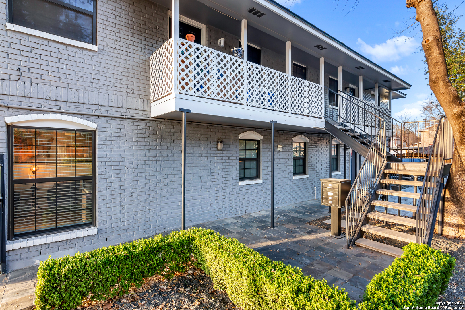 main property photo 18