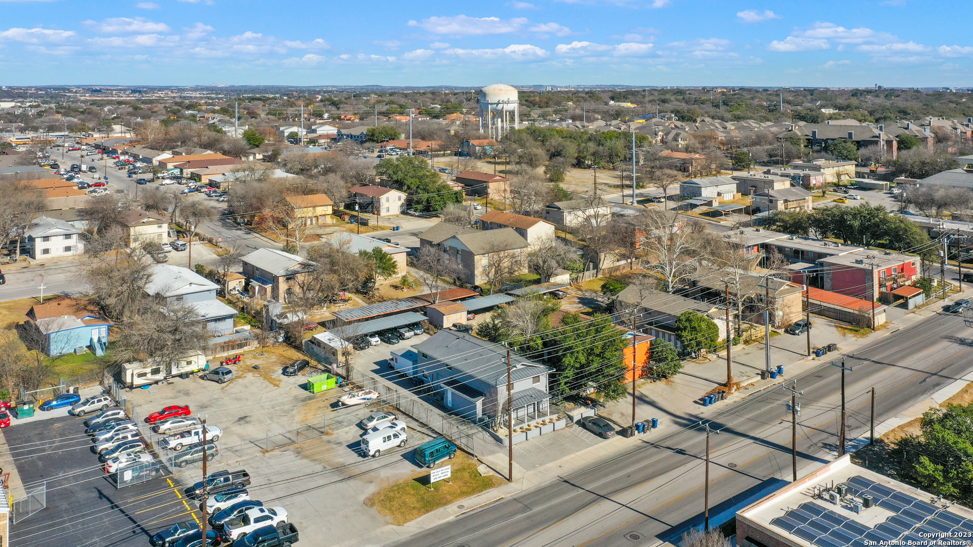main property photo 28