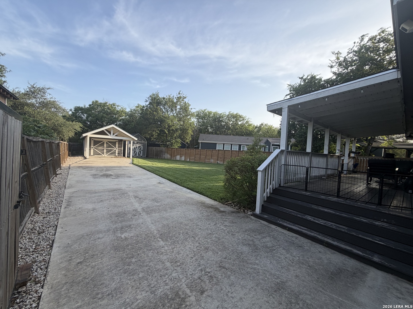 main property photo 16