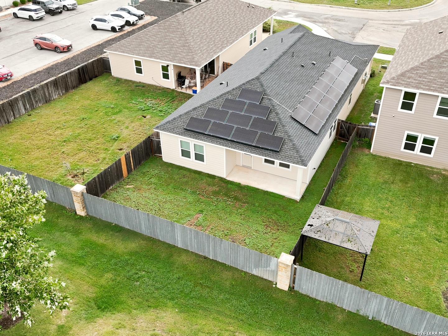 main property photo 30