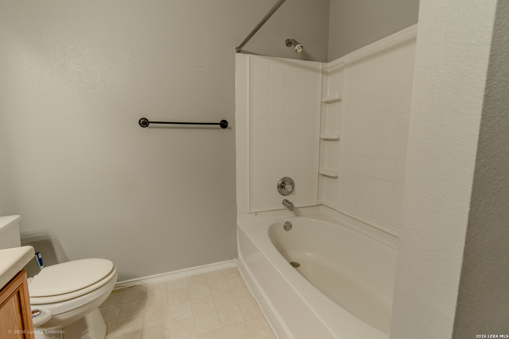 main property photo 13
