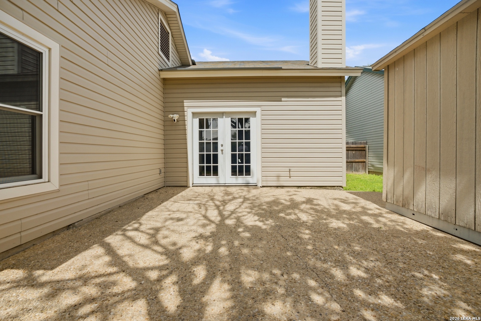 main property photo 25