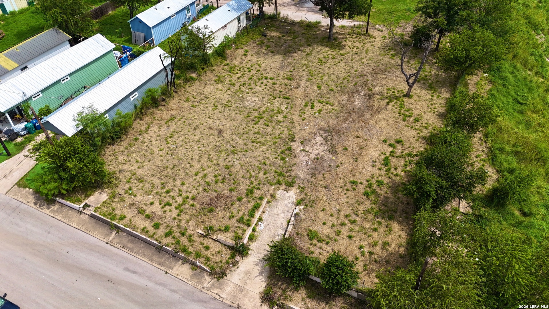 main property photo 12