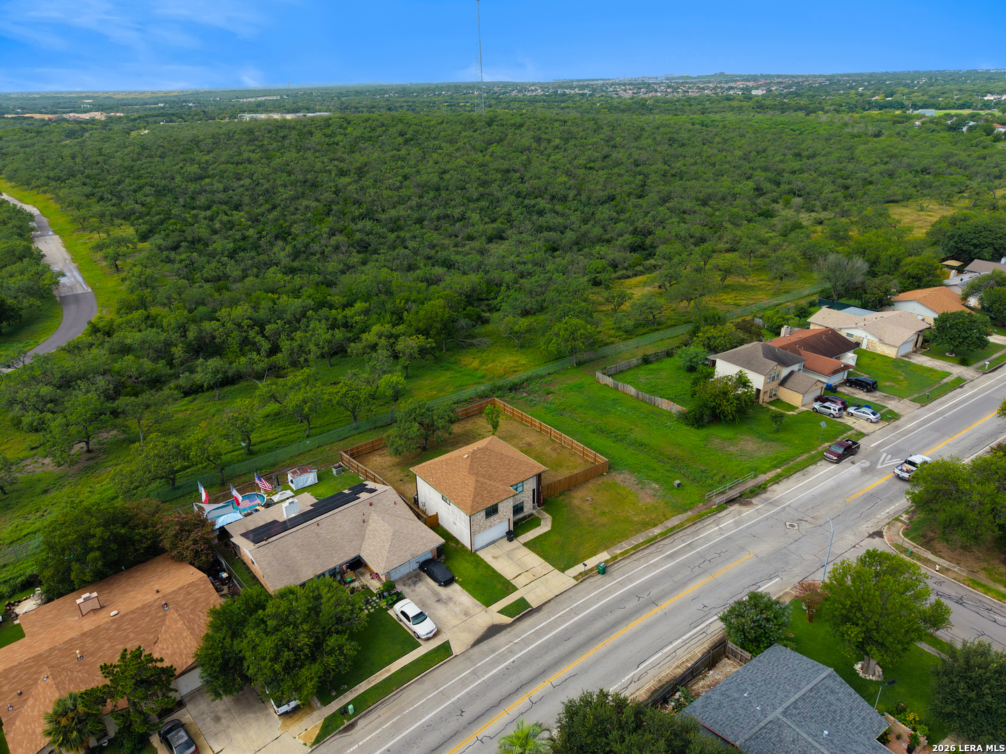 main property photo 28