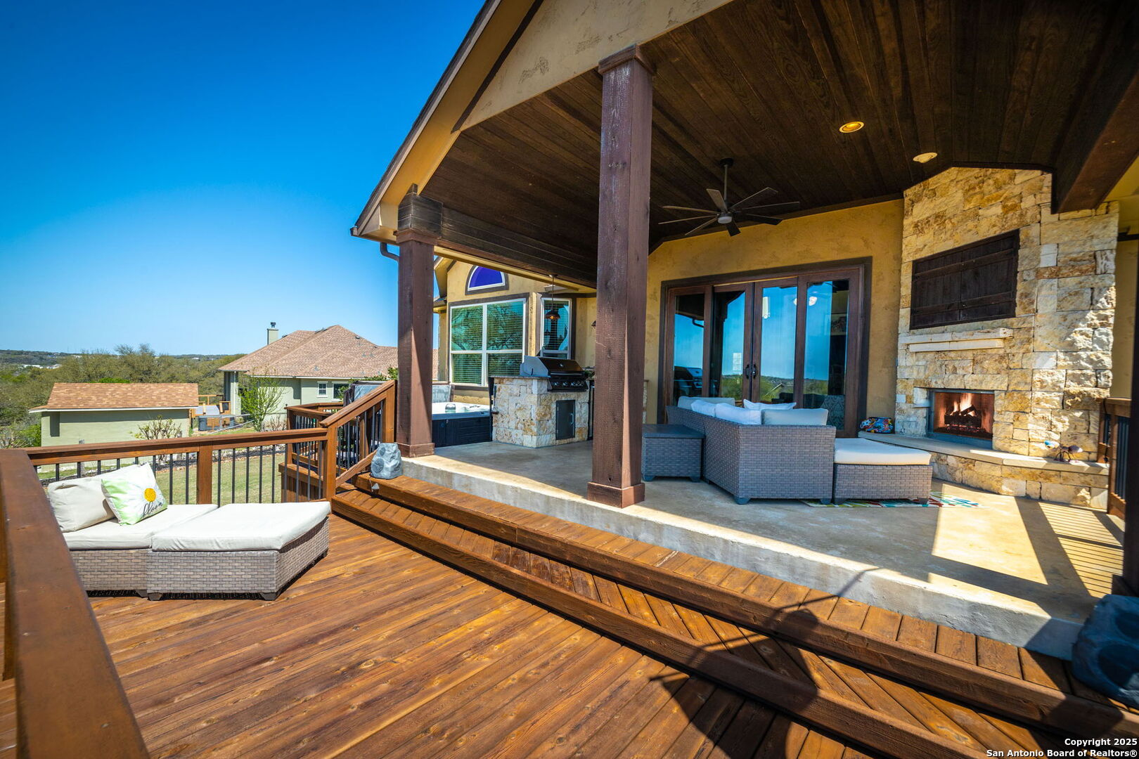 main property photo 33
