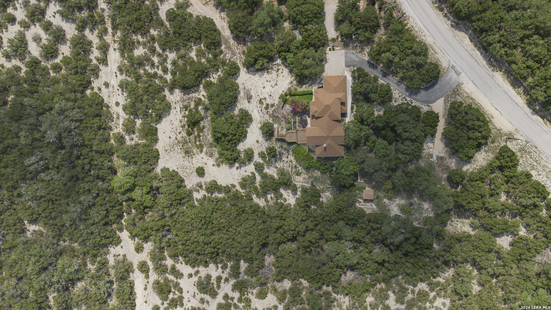 main property photo 24