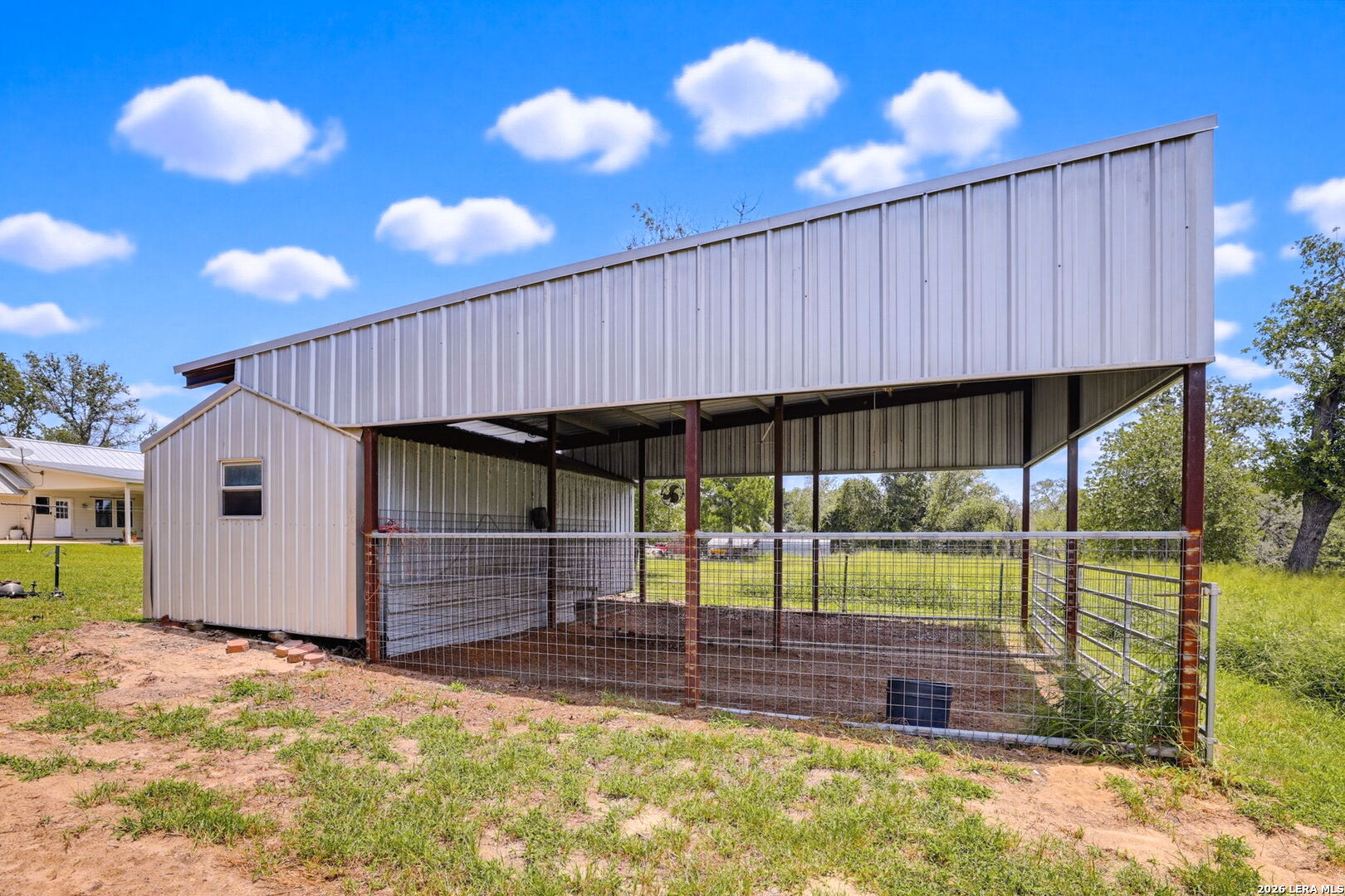 main property photo 26