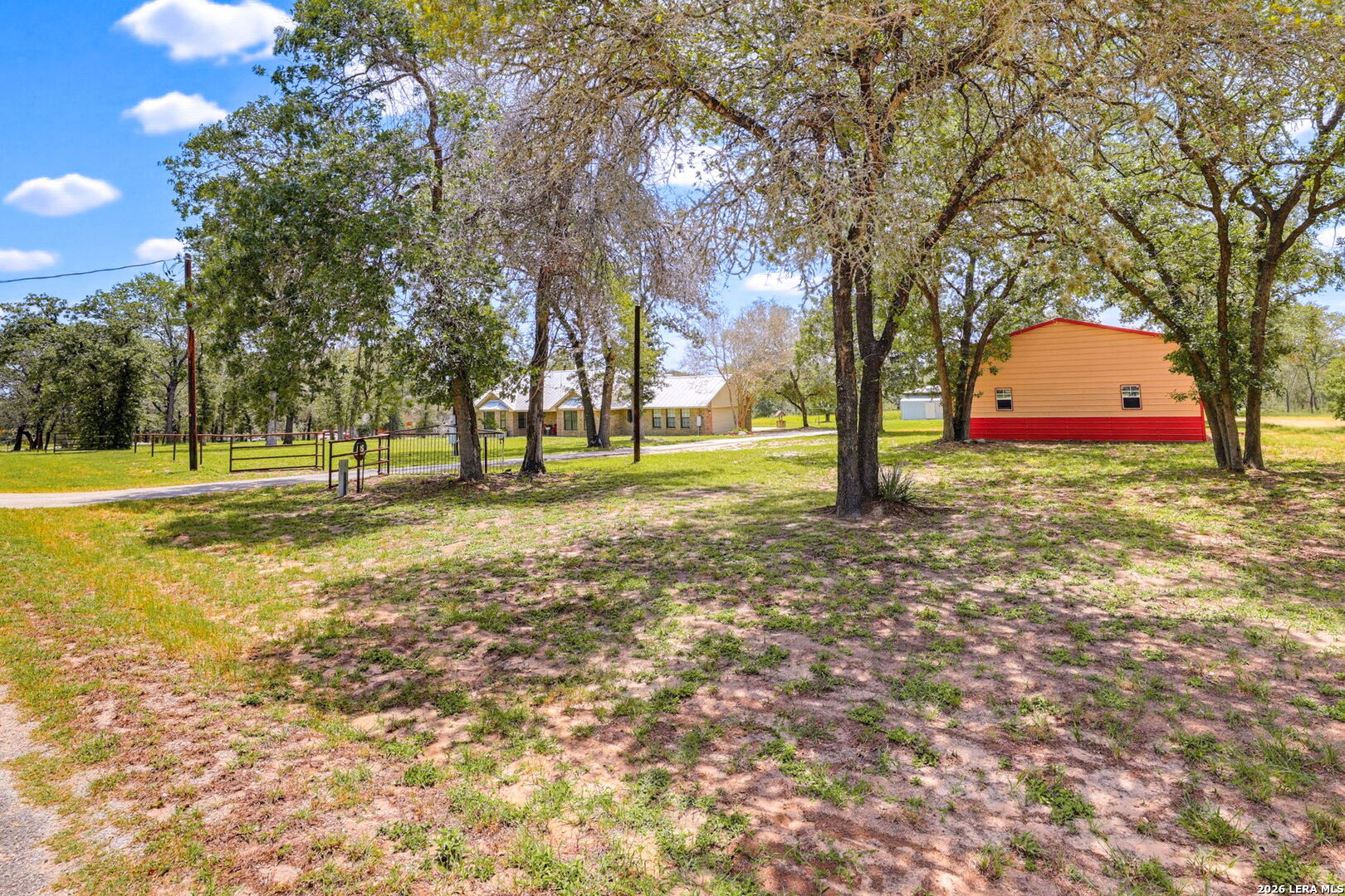 main property photo 31