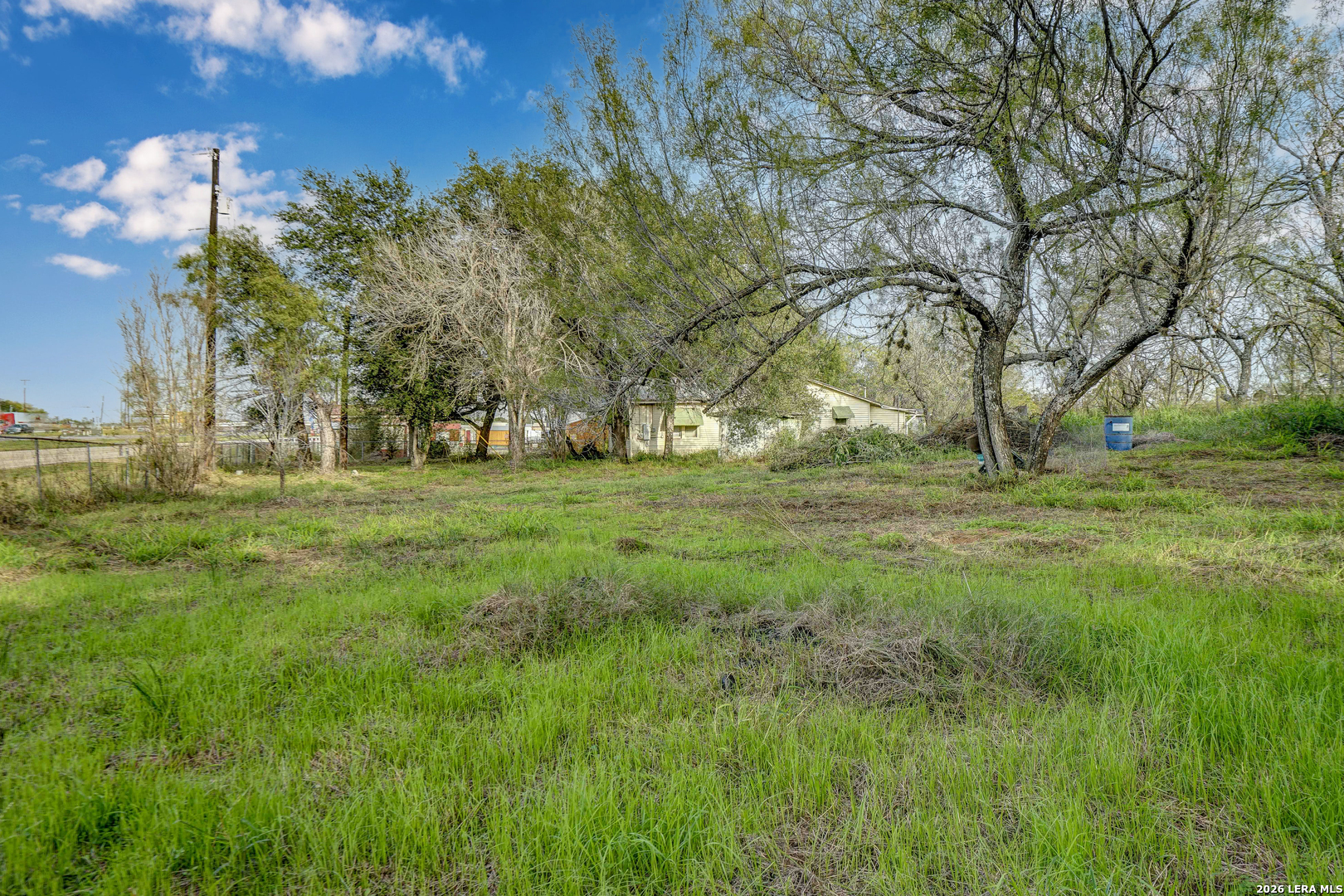 main property photo 8