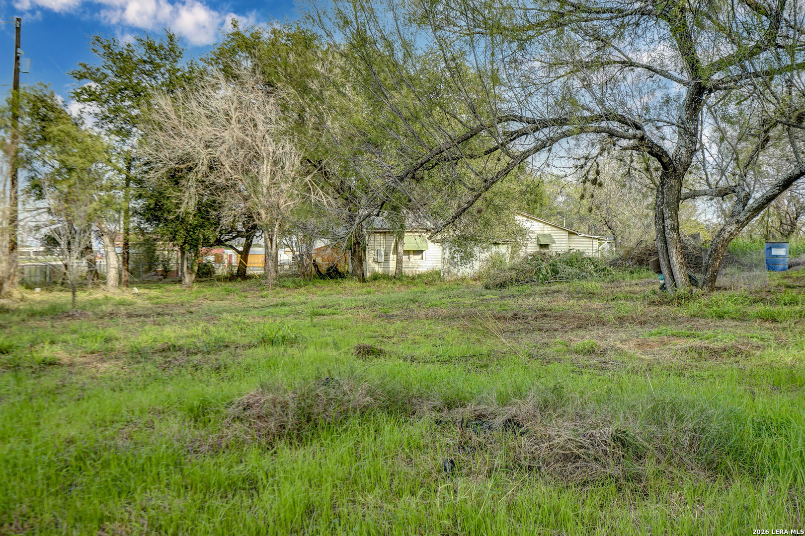 main property photo 9