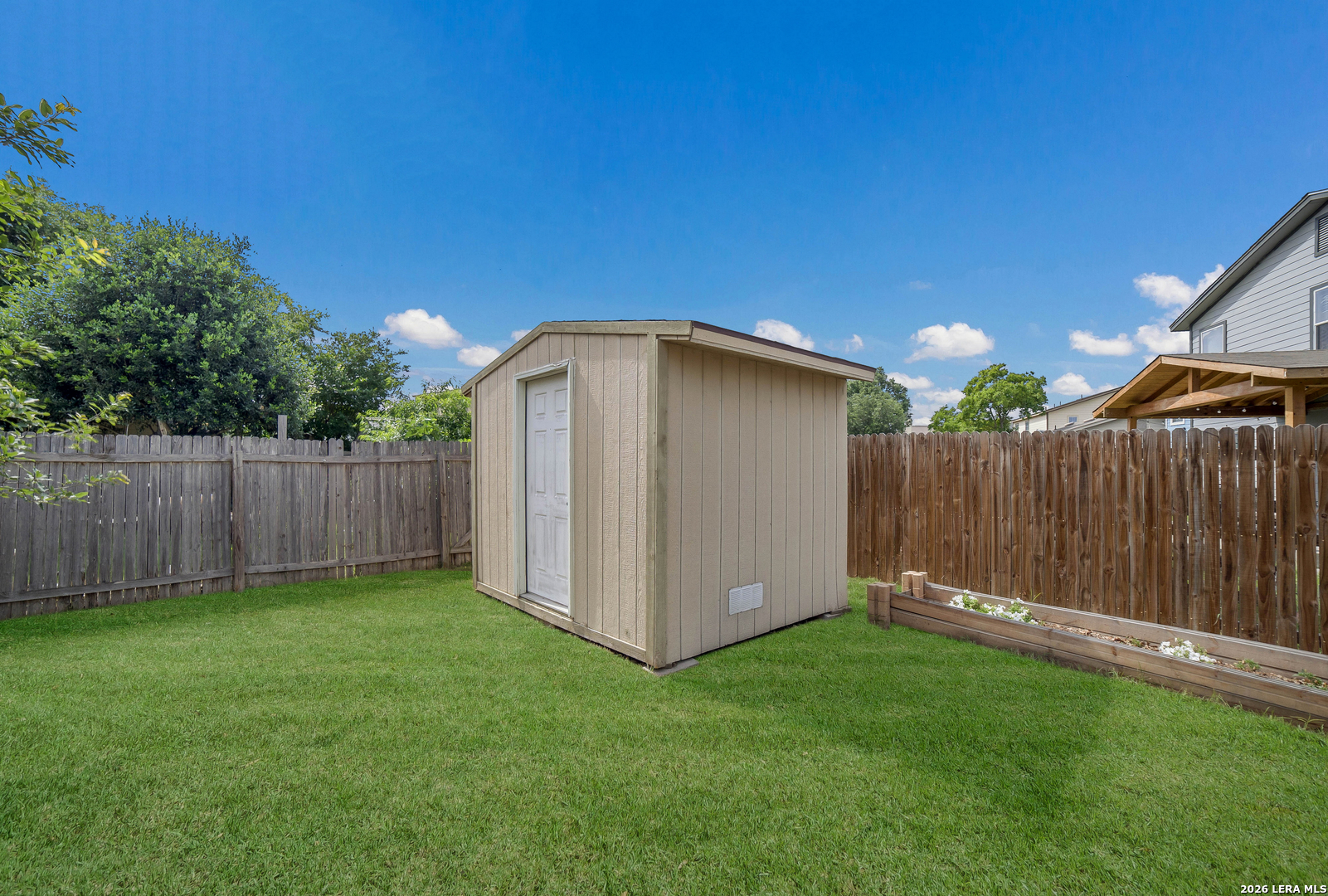 main property photo 17