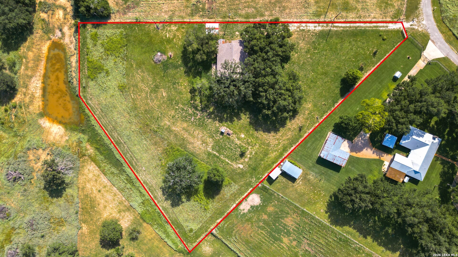 main property photo 38