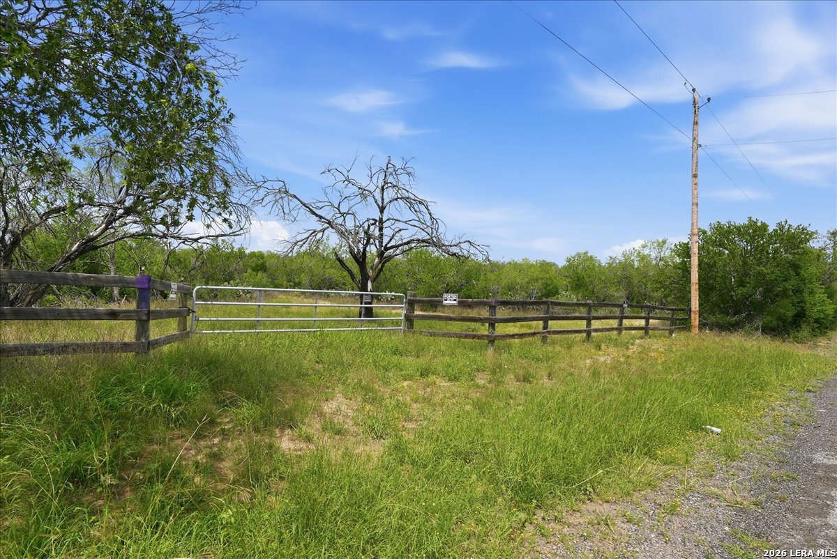main property photo 7