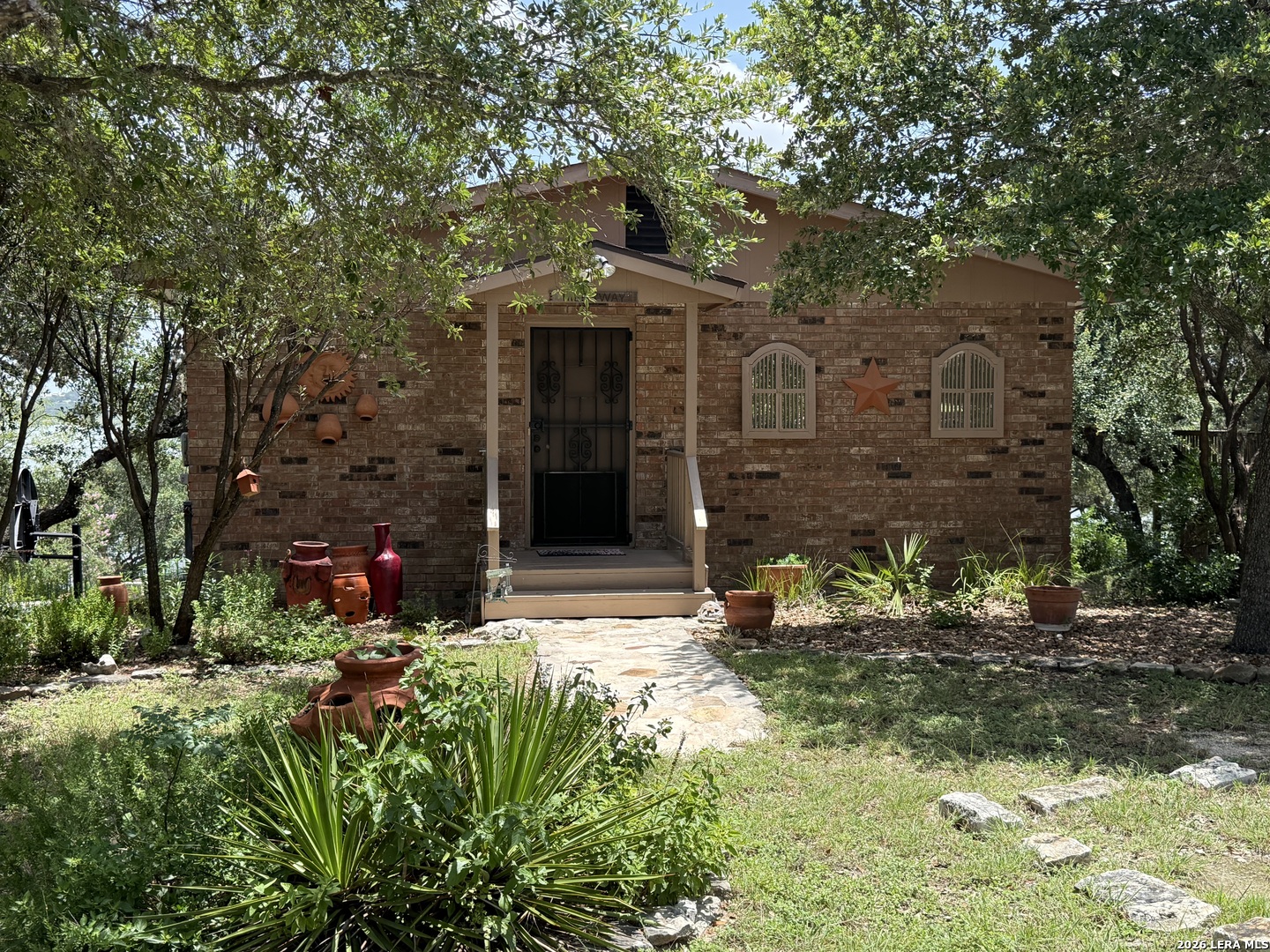main property photo 10